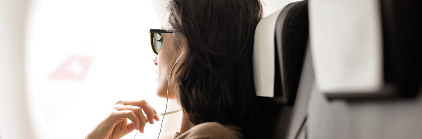 Bombardier business class, economy class // Business Klasse, Economy Klasse // classe Business, classe &eacute;conomique