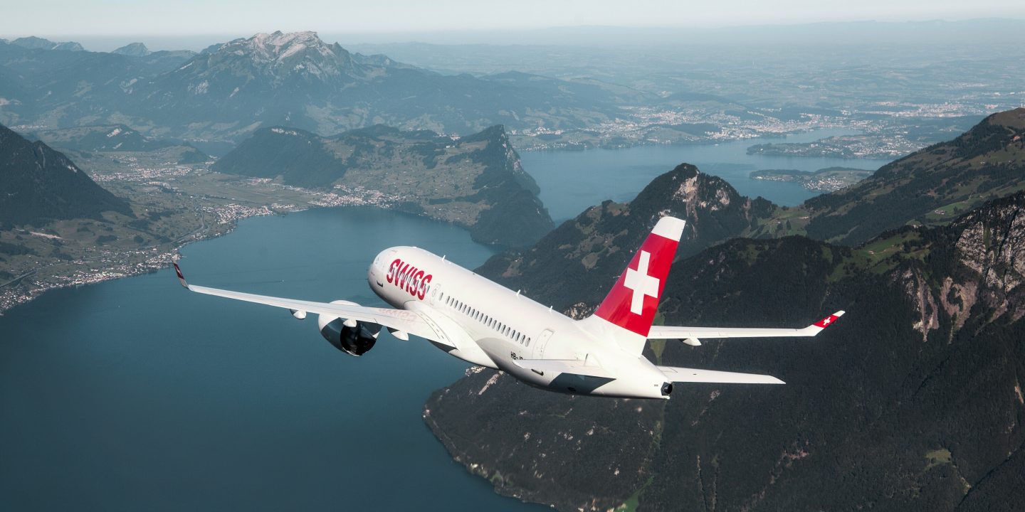 Bombardier CS100 air-to-air