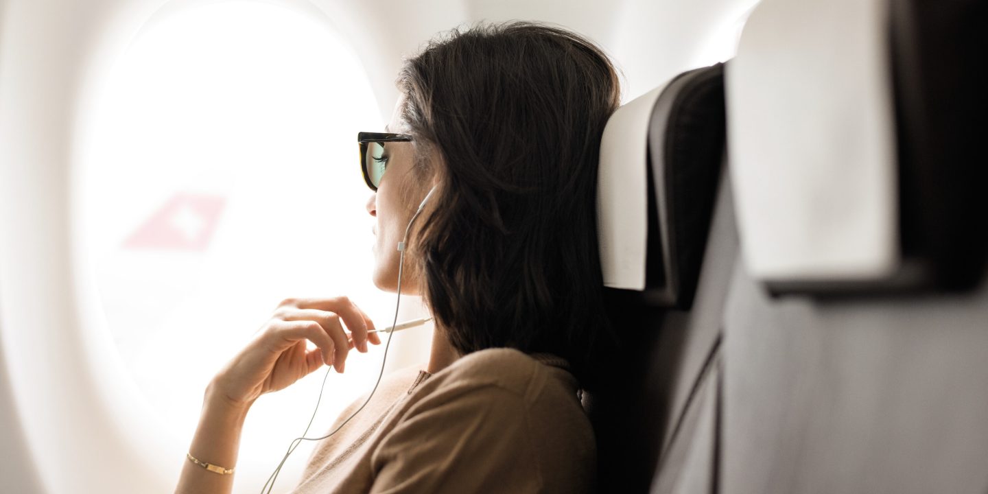 Bombardier business class, economy class // Business Klasse, Economy Klasse // classe Business, classe &eacute;conomique