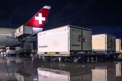 Swiss WorldCargo ist ein vertrauenswürdiger Partner für die Pharma- und Gesundheitslogistik, da wir in der Lage sind, den genauesten und zuverlässigsten Abfertigungs- und Transportservice zu bieten. 