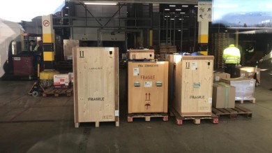 Zürich Flughafen: Die Kisten sind bereit für die Verladung auf den LX 92 nach São Paulo.