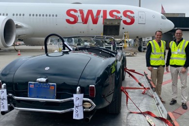 221130_Relocating a classic Shelby Cobra car_Picture 1.jpg